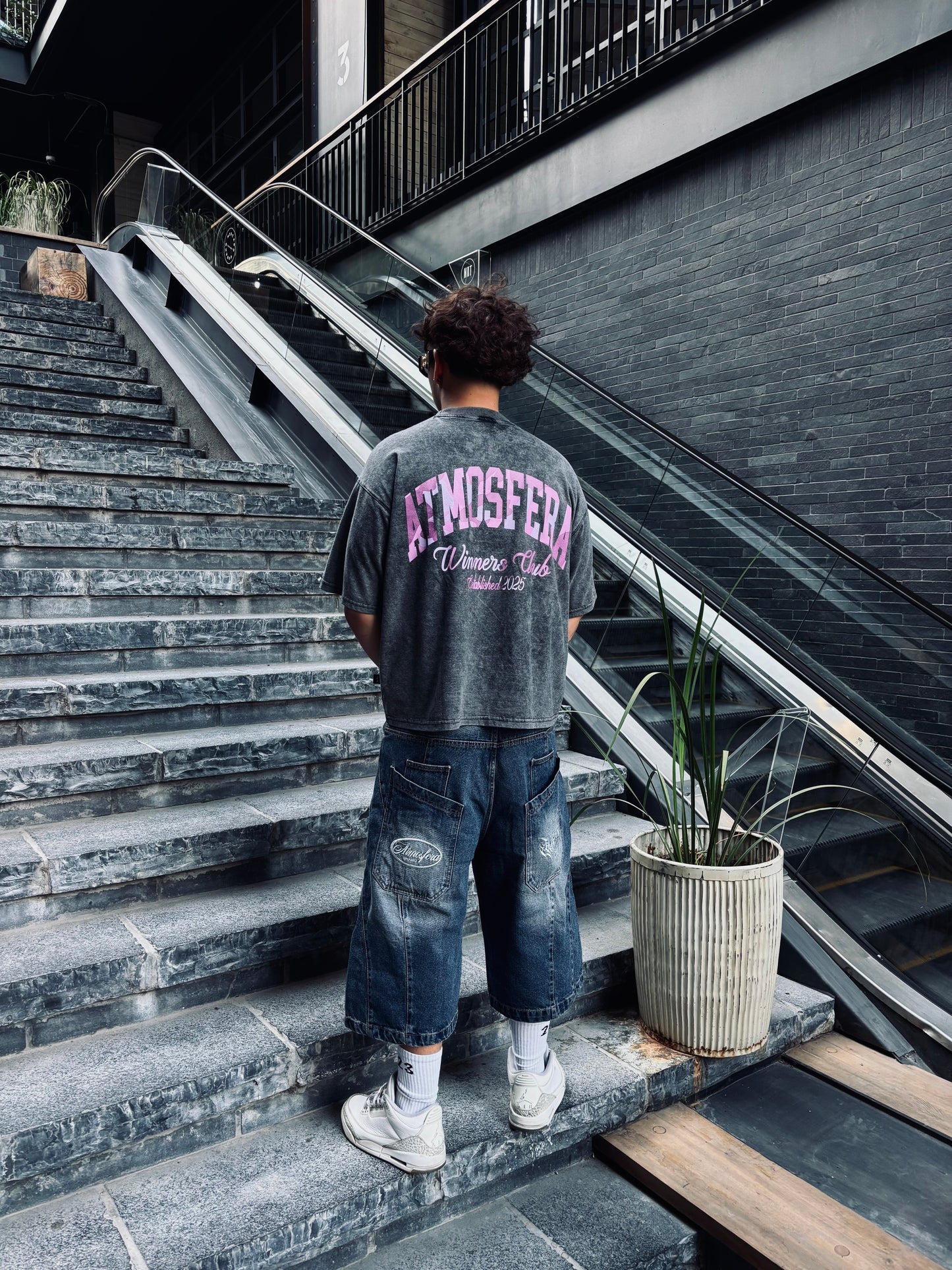 Polera Boxy Fit Atmosfera Winners club Grabillada