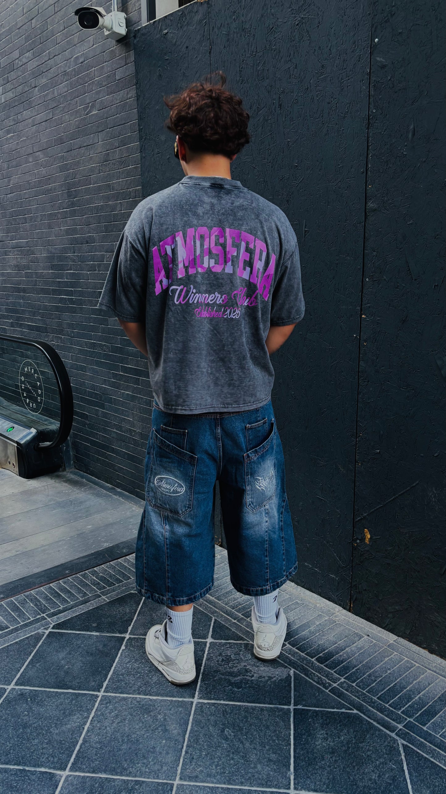 Polera Boxy Fit Atmosfera Winners club Grabillada