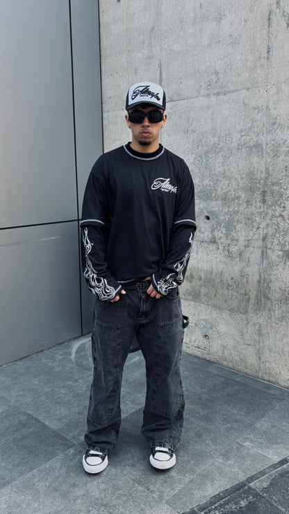 Polera Boxy Fit Atmosfera Flame negra