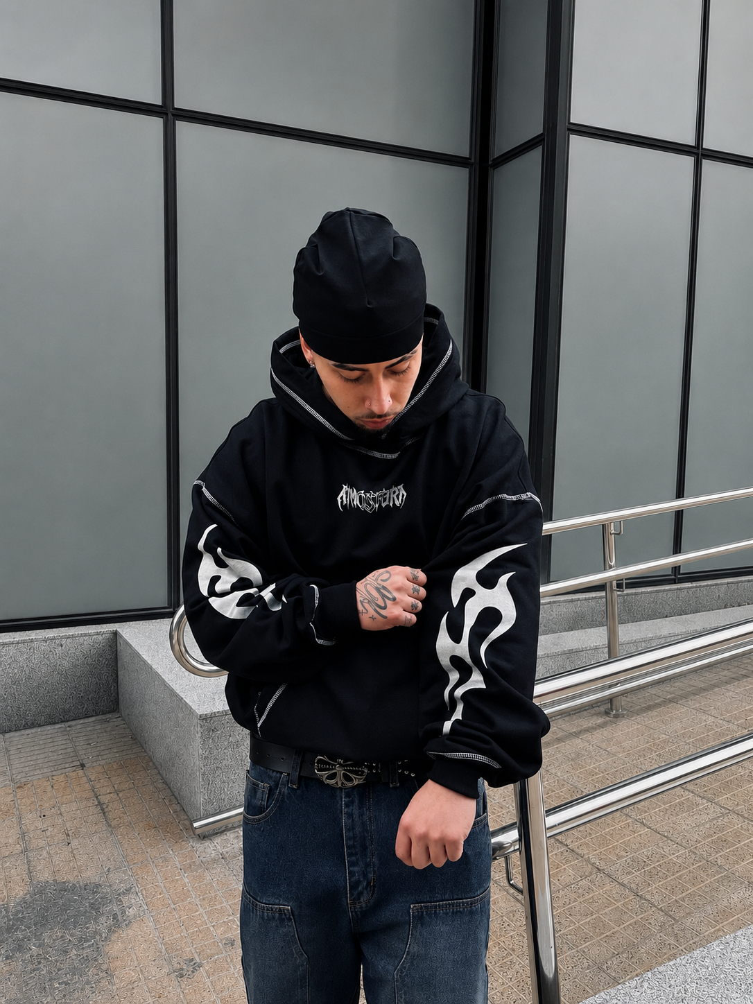 Polerón Boxy Fit Obsidian Negro | Atmosfera